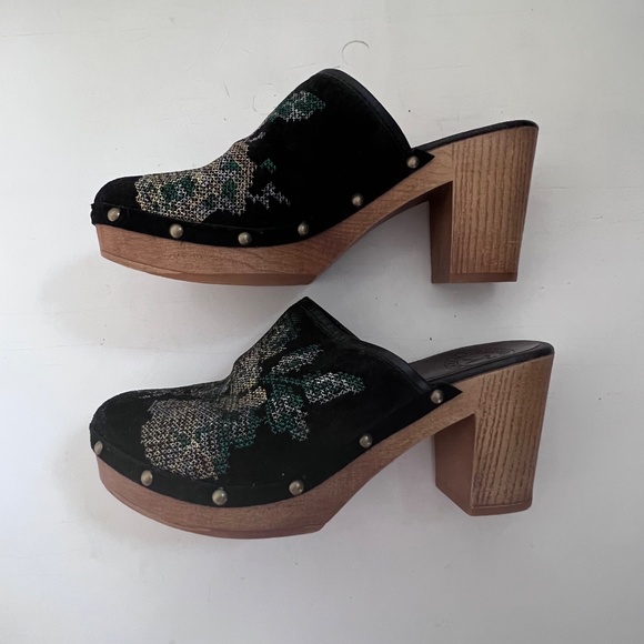 PENELOPE CHILVERS Black Suede Floral Print Mules Sz 38 - Picture 12 of 13